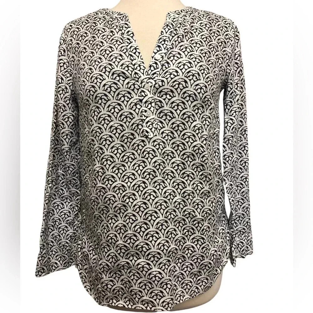 Talbots 100% Linen White Navy Blue Scallop Print Popover - Picture 2 of 11